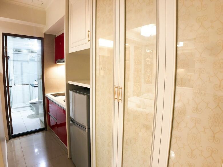 Q Square Apartment