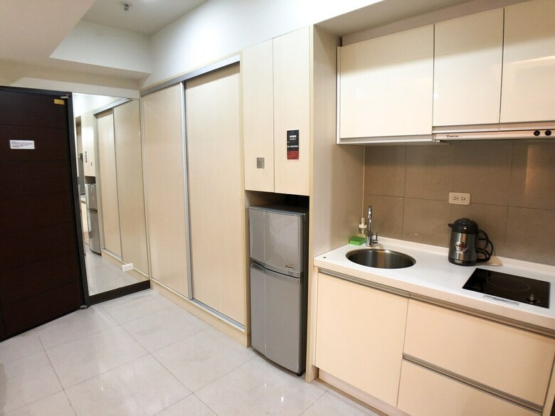 Q Square Apartment