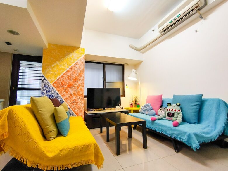Q Square Apartment