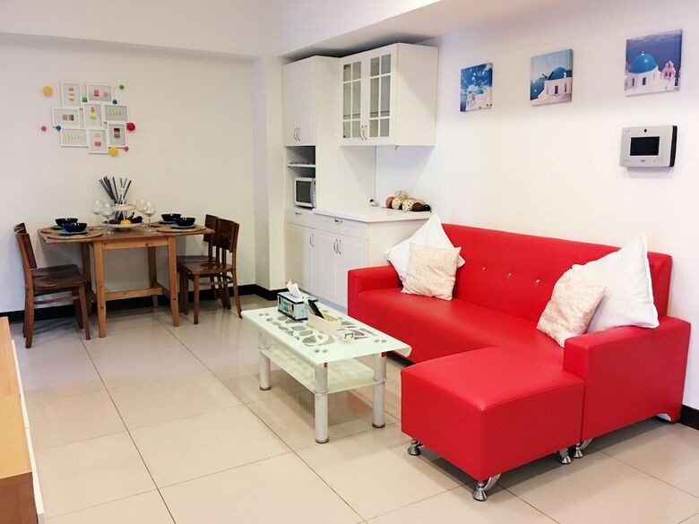 Q Square Apartment