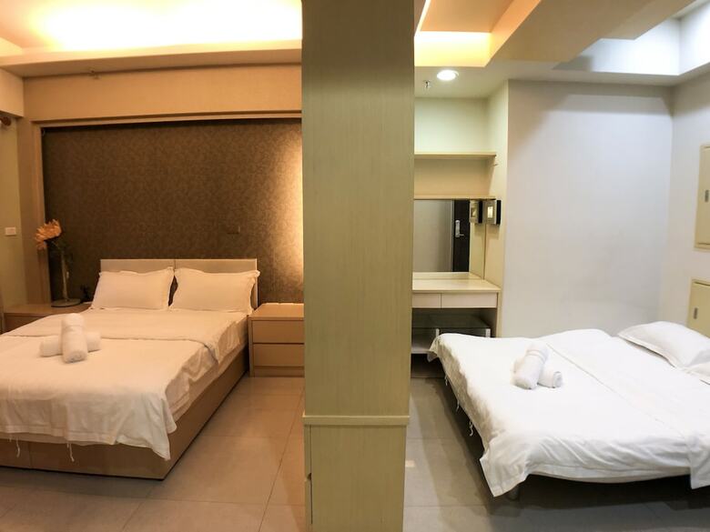 Q Square Apartment