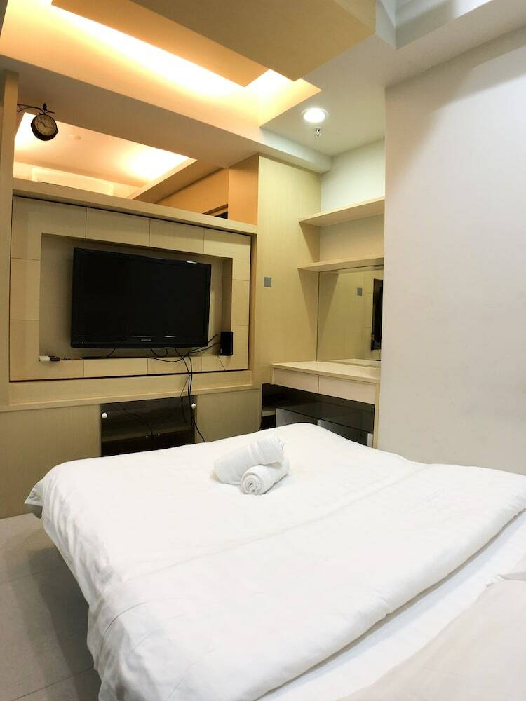 Q Square Apartment