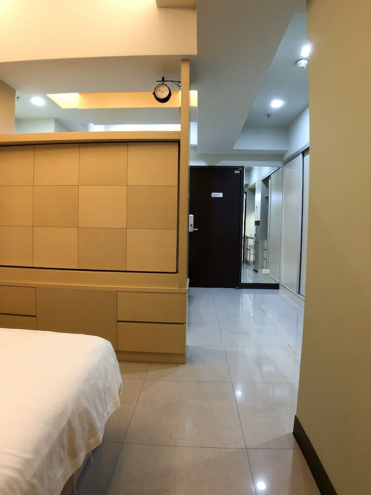 Q Square Apartment