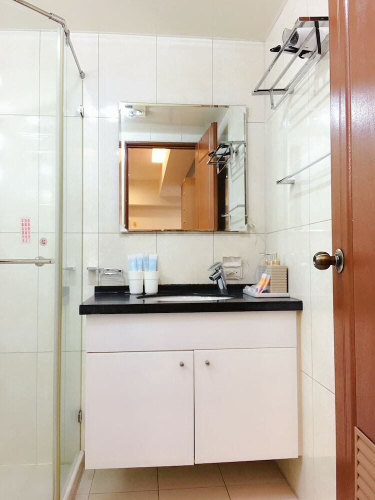 Q Square Apartment