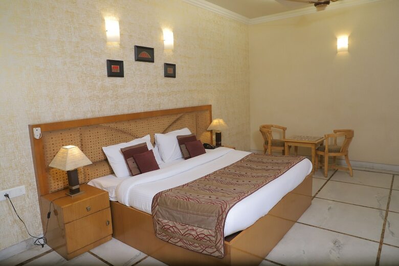 Hotel Singh Sahib