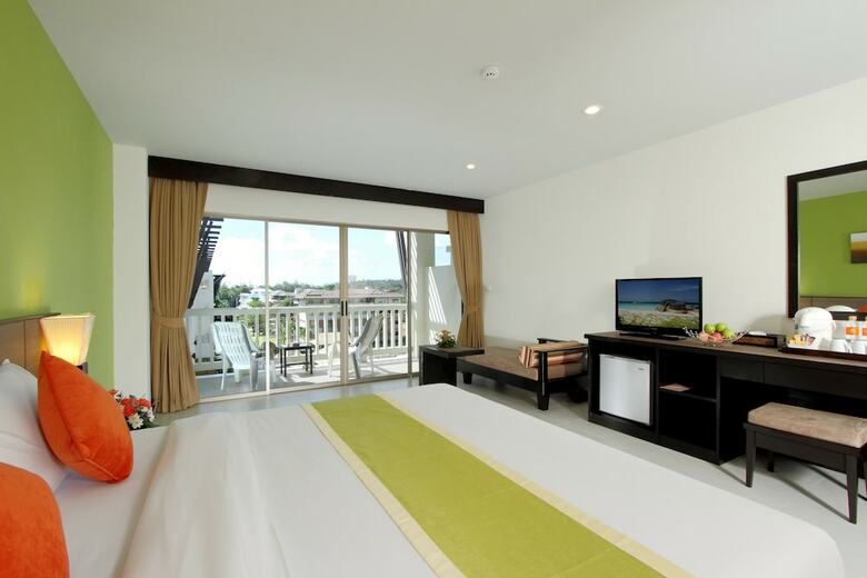 Hotel Kata Sea Breeze Resort
