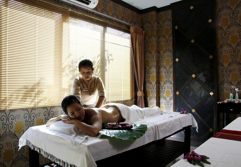 Hotel Kata Sea Breeze Resort