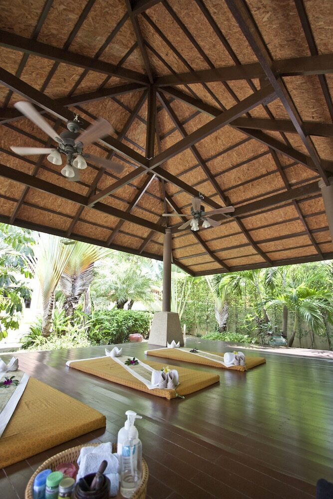 Hotel Kata Sea Breeze Resort