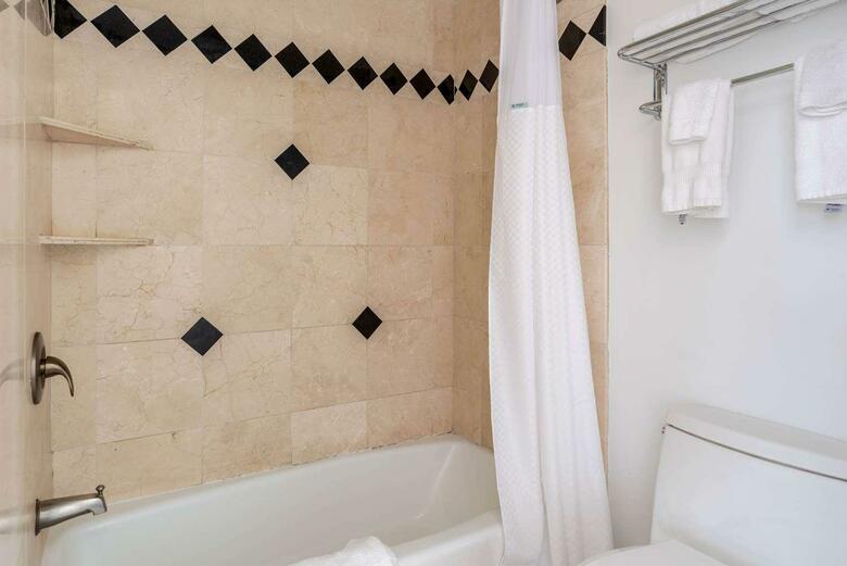 Hotel Quality Inn University