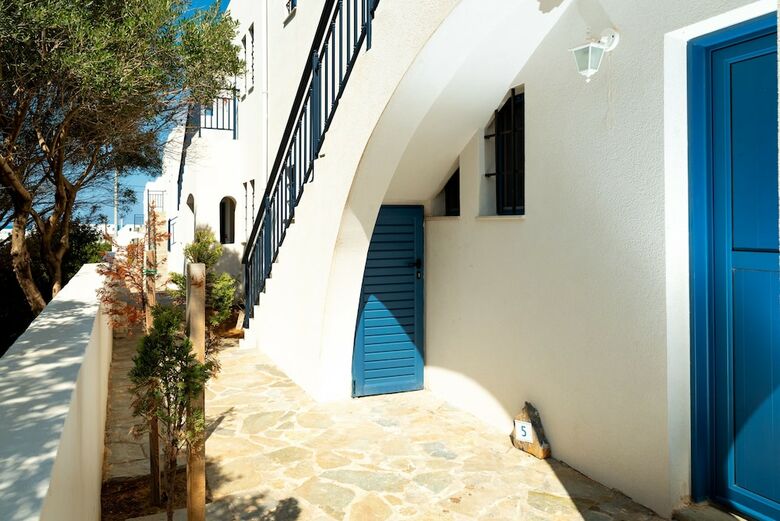 Apartamentos Okirroi Villas