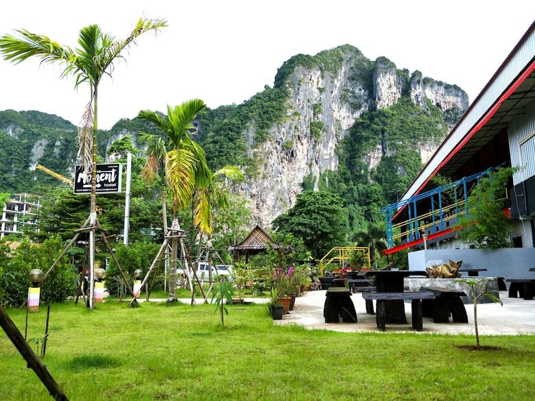 Hostal The Moment Hostel