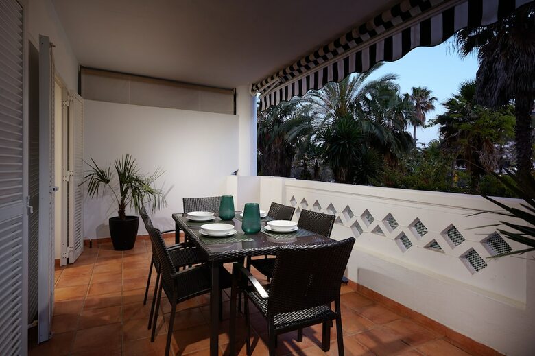 Apartamentos Livescape Playa Roc�o