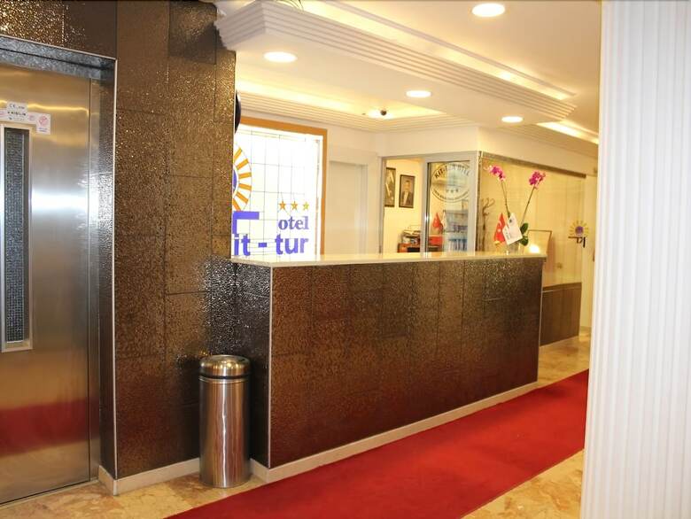 Hotel Kit Tur