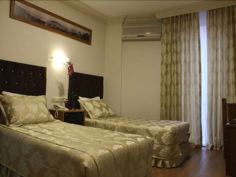 Hotel Kit Tur