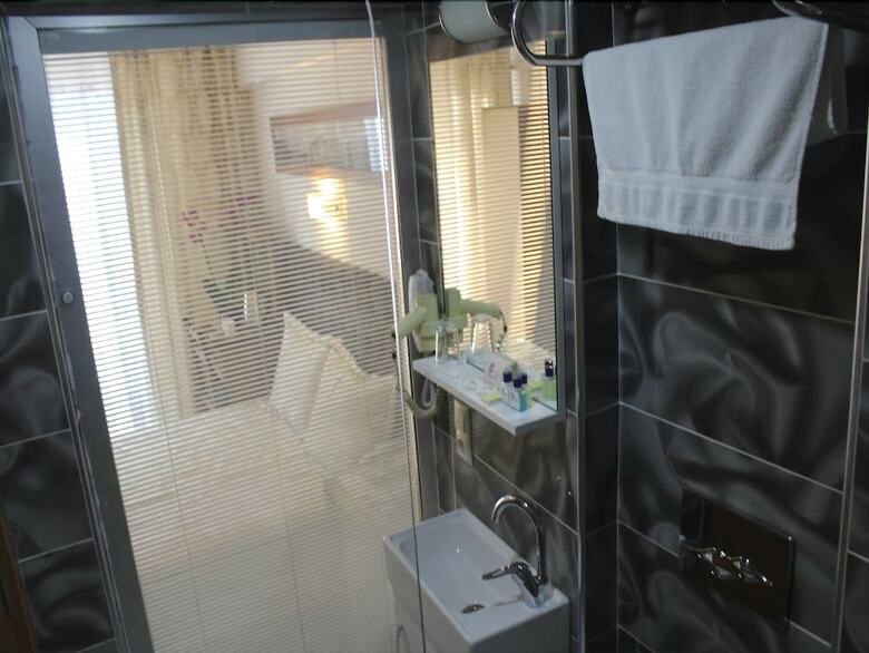 Hotel Kit Tur