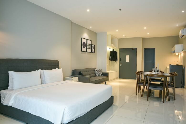Aparthotel Daily Suites Atria