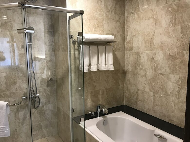 Ml Hotel