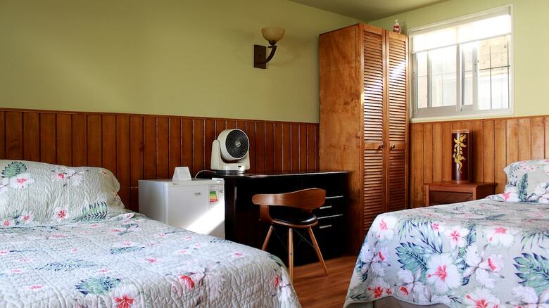 Inaki Uhi Hotel