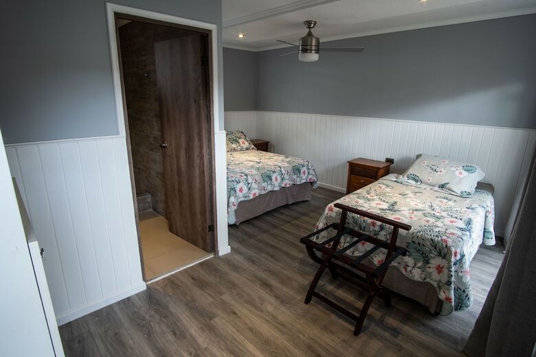 Inaki Uhi Hotel