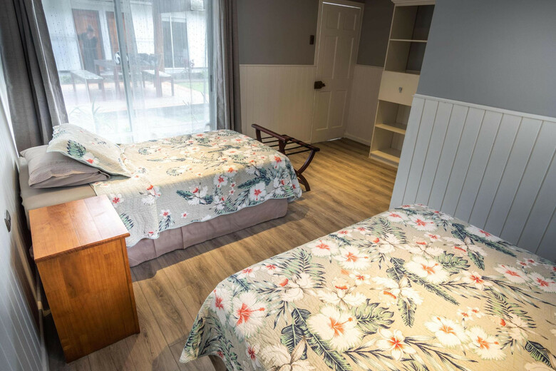 Inaki Uhi Hotel
