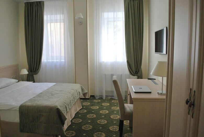 Hotel Starosadskiy