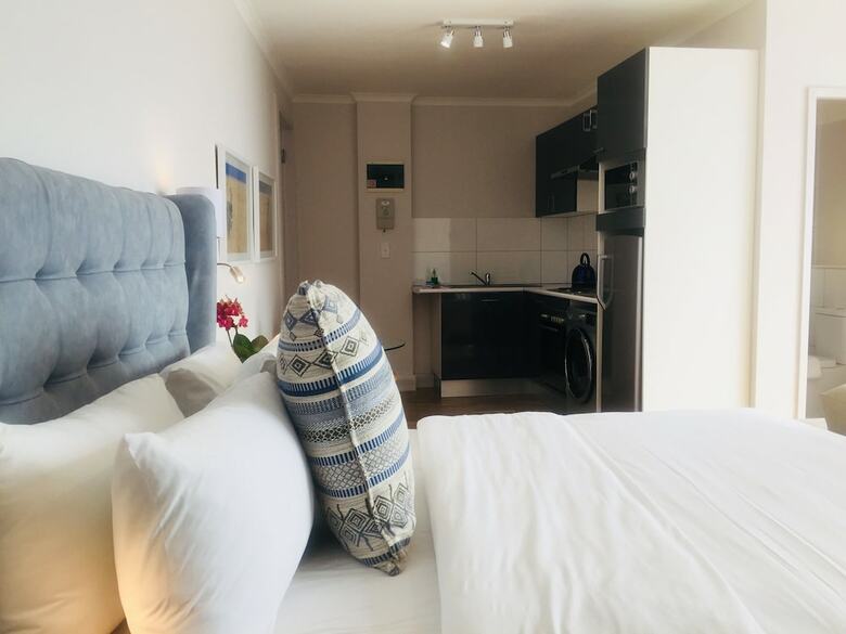 Apartamentos Urban Oasis At The Square