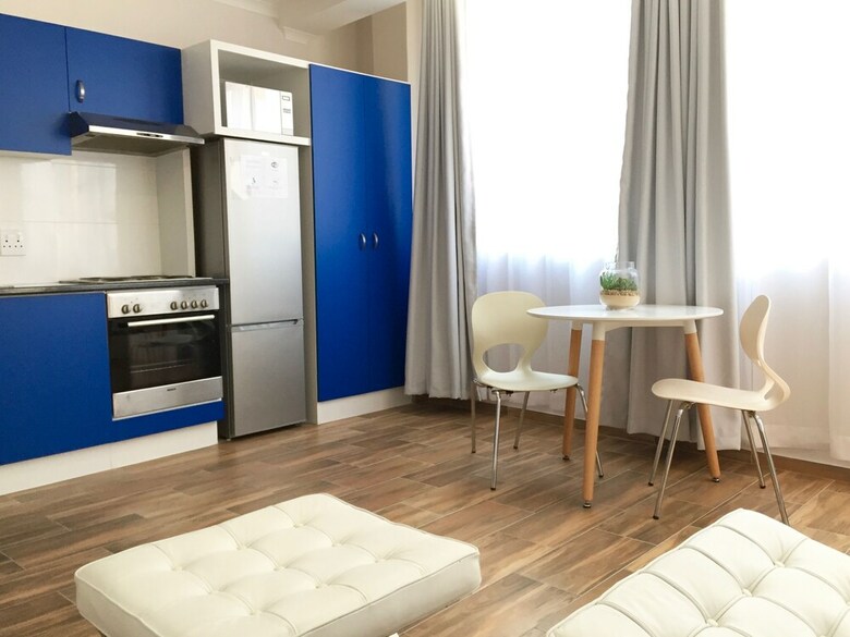 Apartamentos Urban Oasis At The Square