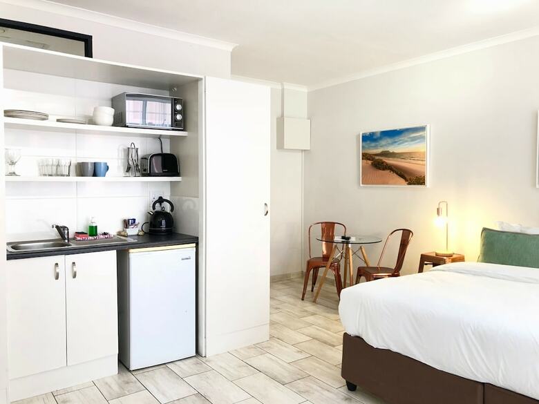 Apartamentos Urban Oasis At The Square
