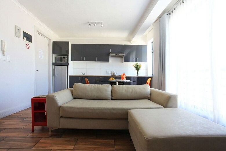 Apartamentos Urban Oasis At The Square
