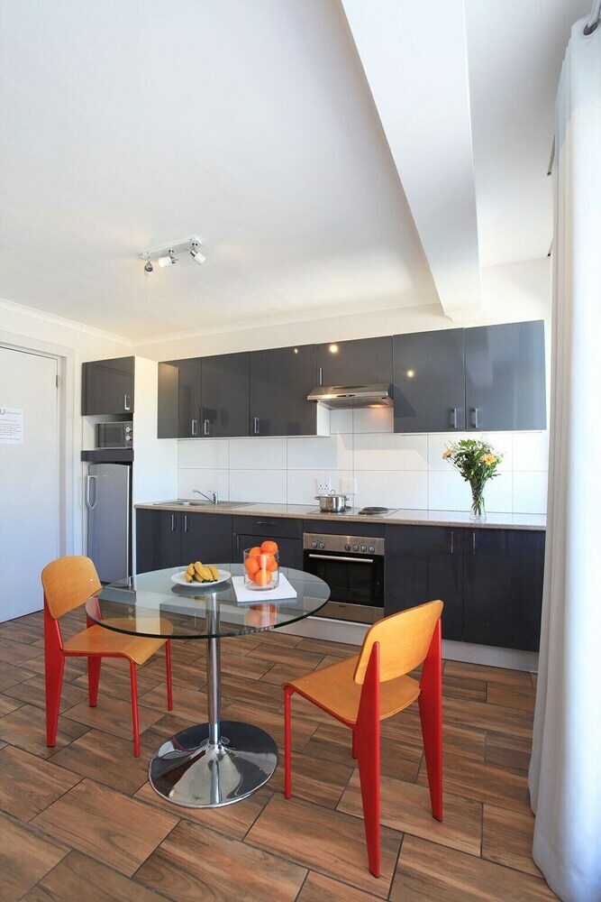 Apartamentos Urban Oasis At The Square
