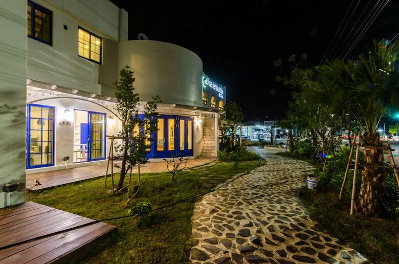 Hotel C'est La Vie Villa