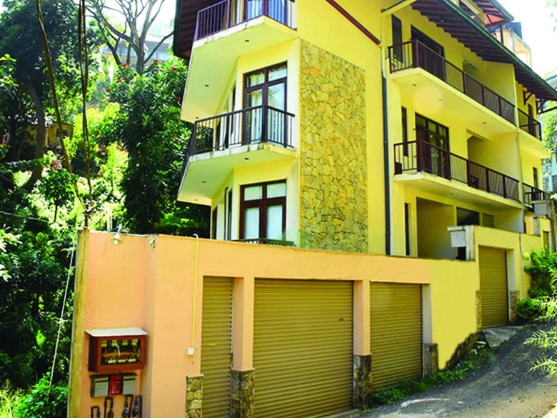 Bed & Breakfast Aronka Homestay