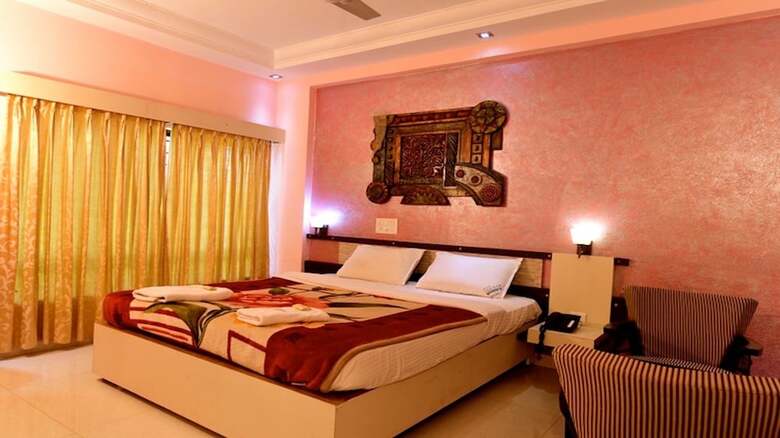 Hotel Ashlesh