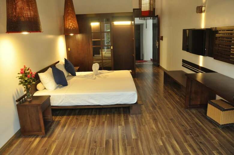 Cinnamon Cathedral Hotel
