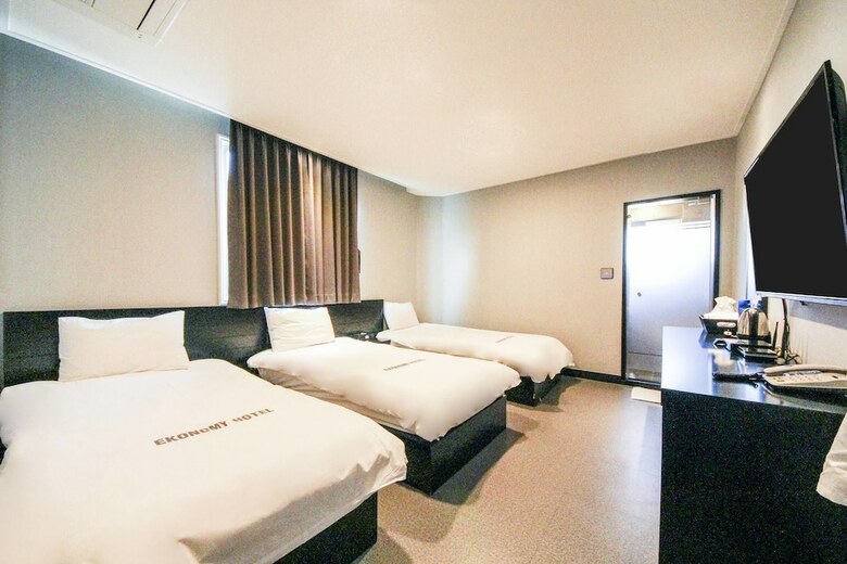 Ekonomy Hotel Sokcho