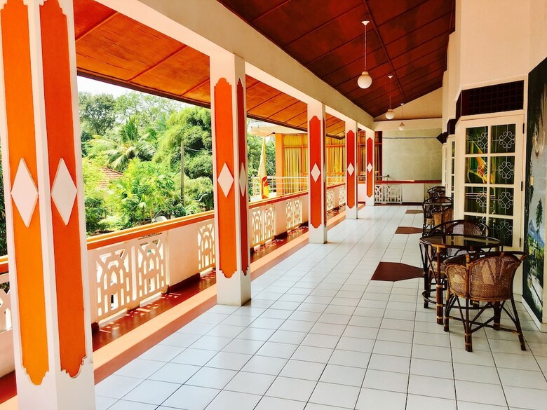 Oyo 354 Lagoon Garden Hotel
