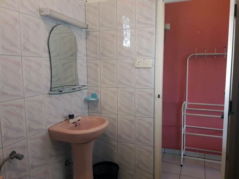 Oyo 354 Lagoon Garden Hotel
