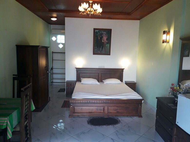 Oyo 354 Lagoon Garden Hotel