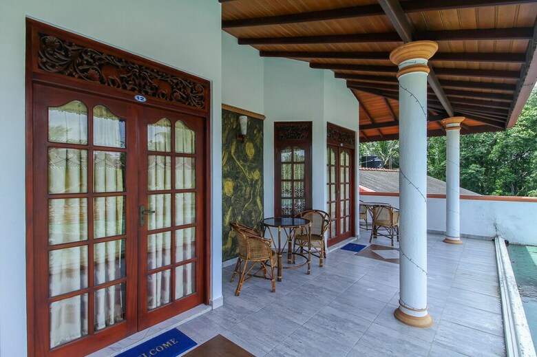 Oyo 354 Lagoon Garden Hotel