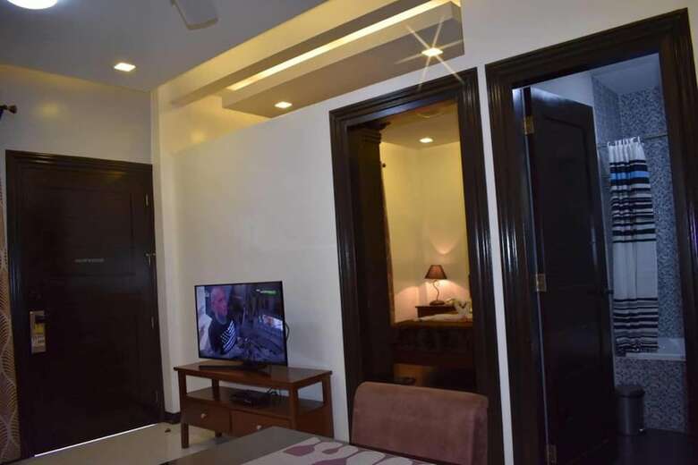 Jo Carter's Hotel & Suites