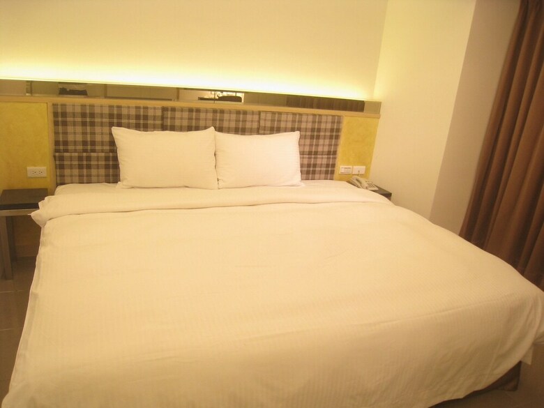Formosa Boulevard Station Garden Hotel