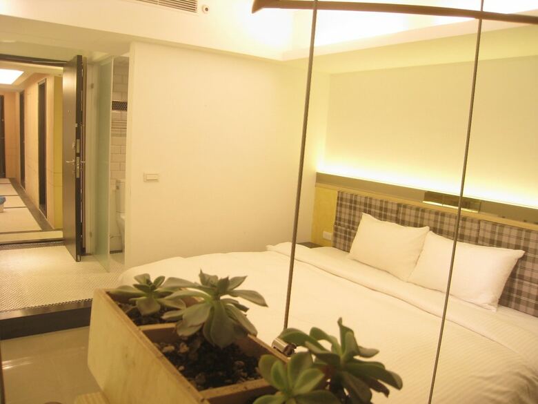 Formosa Boulevard Station Garden Hotel