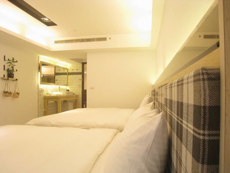 Formosa Boulevard Station Garden Hotel