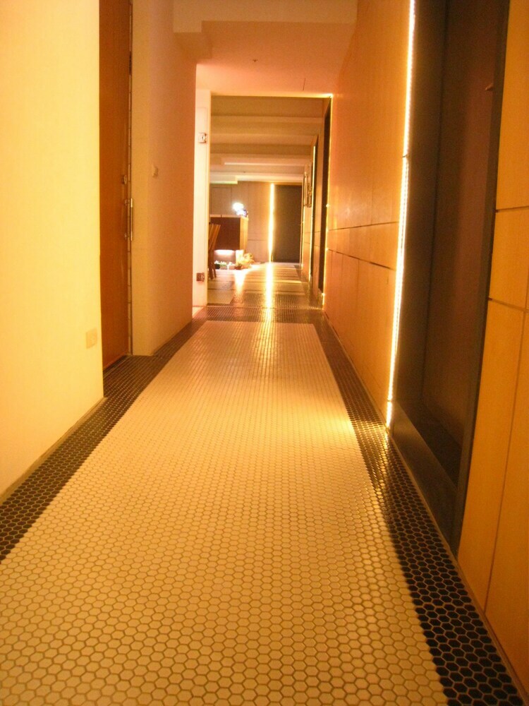 Formosa Boulevard Station Garden Hotel