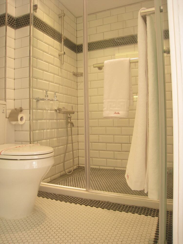 Formosa Boulevard Station Garden Hotel