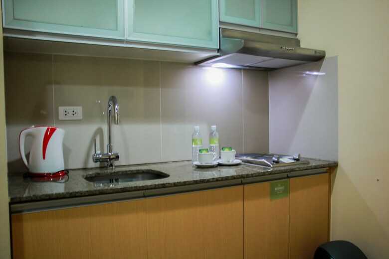 Hotel Csuites At Two Central Residences