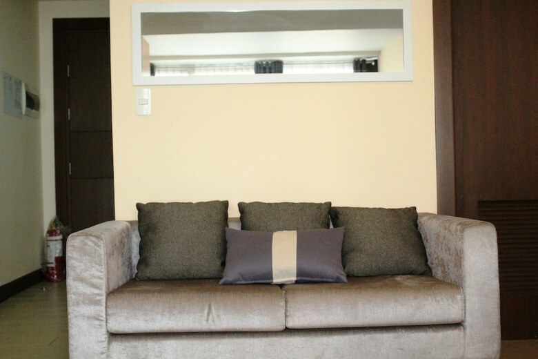 Hotel Csuites At Two Central Residences