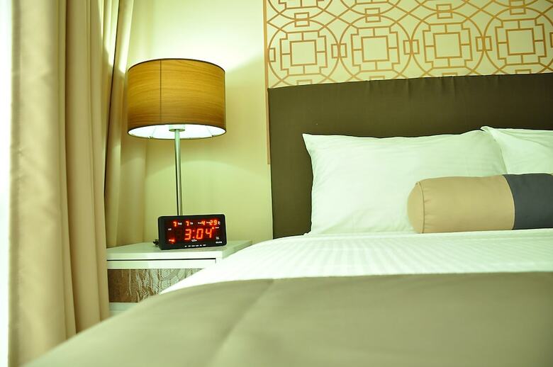 Hotel Csuites At Two Central Residences