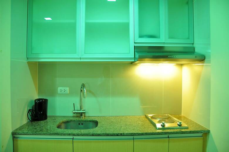 Hotel Csuites At Two Central Residences