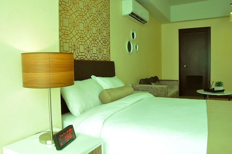 Hotel Csuites At Two Central Residences